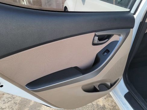 Used 2016 Hyundai Elantra SE w/ Option Group 02 image 38