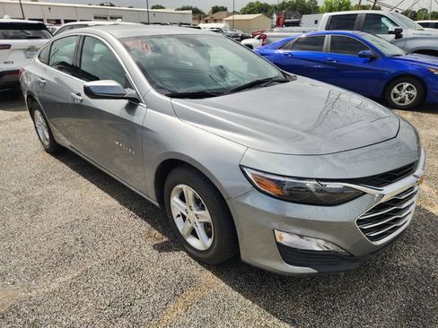 Used 2024 Chevrolet Malibu LT FWD image 1
