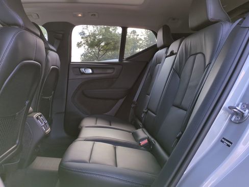 New 2025 Volvo XC40 B5 Core w/ Protection Package Premier image 12