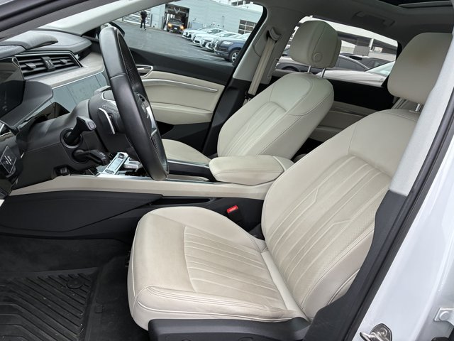 Used 2024 Audi Q8 e-tron Premium Plus AWD/4WD image 12
