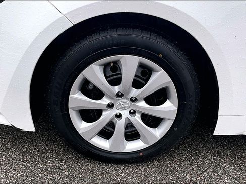 Used 2024 Toyota Corolla LE FWD image 7