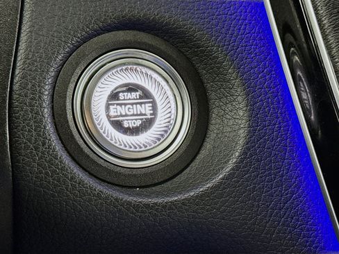 Used 2022 Mercedes-Benz GLC 300 image 21