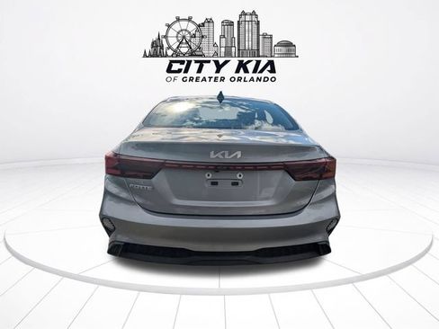 Certified 2024 Kia Forte LXS FWD image 4