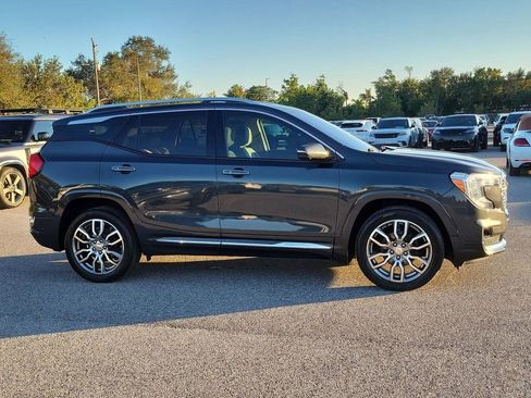 Used 2022 GMC Terrain Denali w/ Denali Premium Package image 10