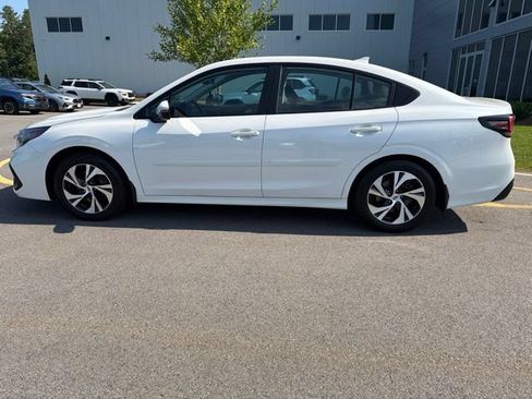 Used 2024 Subaru Legacy Premium AWD/4WD image 8