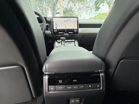Used 2026 Lexus GX 550 w/ Accessory Package (2T) AWD/4WD image 38