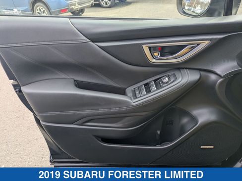 Used 2019 Subaru Forester Limited image 12