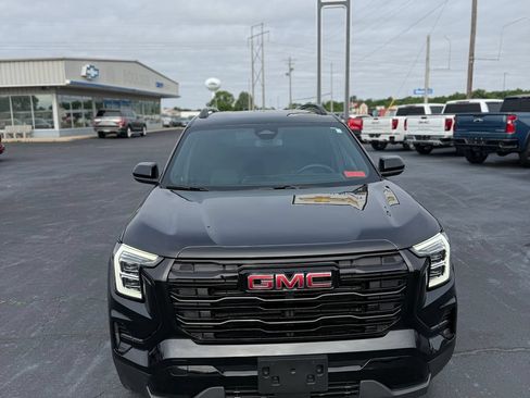 Used 2025 GMC Terrain Elevation w/ Black Edition AWD/4WD image 19