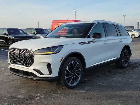 New 2026 Lincoln Aviator Reserve w/ Illumination Package image 8