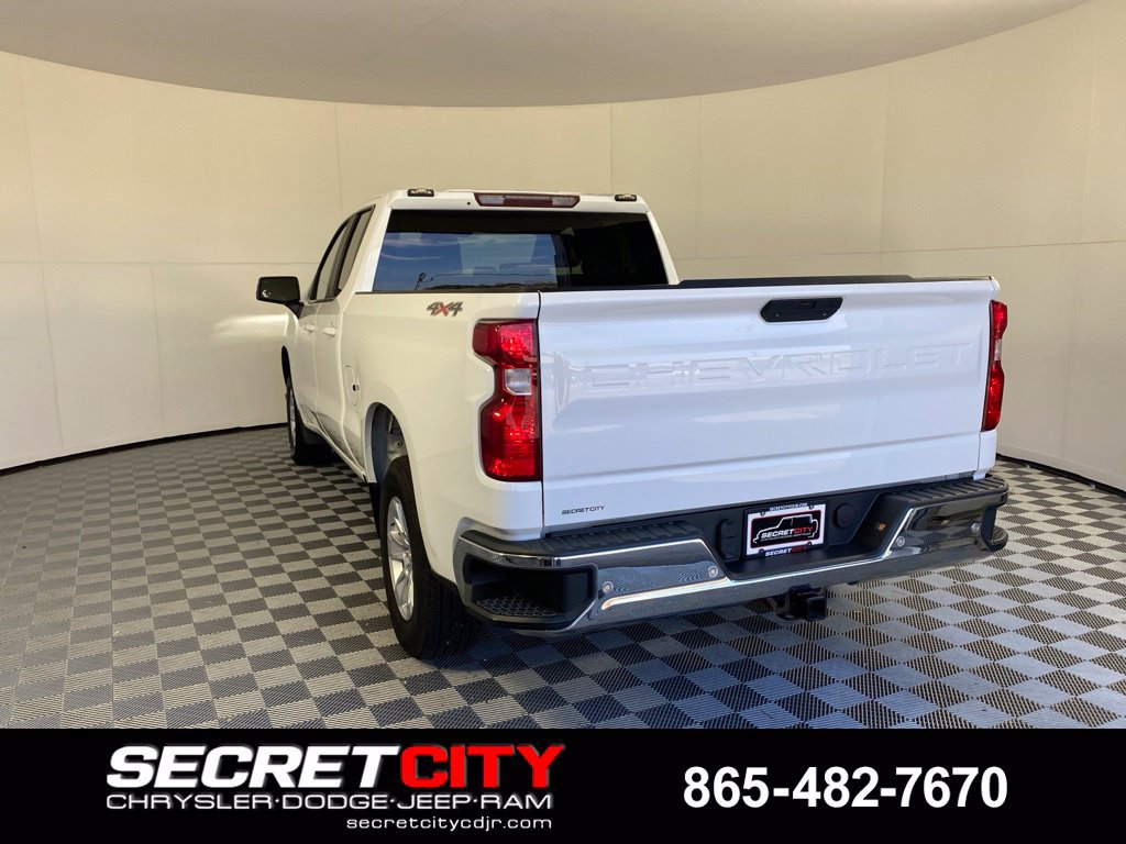 Used 2020 Chevrolet Silverado 1500 LT w/ Convenience Package AWD/4WD image 5