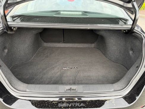 Certified 2025 Nissan Sentra SR image 32