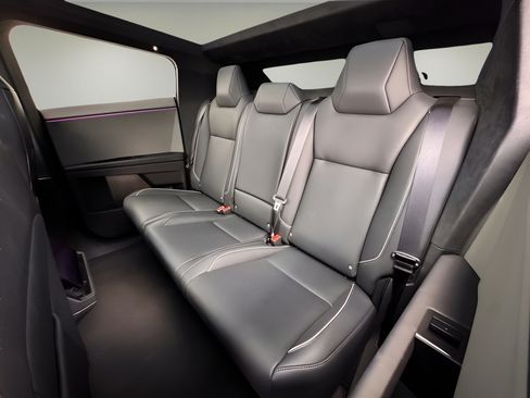 Used 2024 Tesla Cybertruck AWD Crew Cab image 21