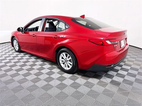 Certified 2025 Toyota Camry LE image 21