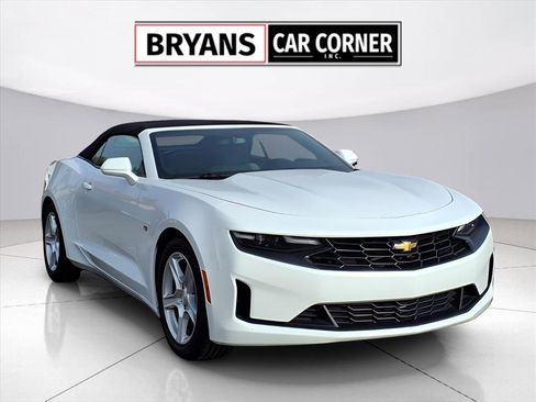 Used 2023 Chevrolet Camaro LT image 17