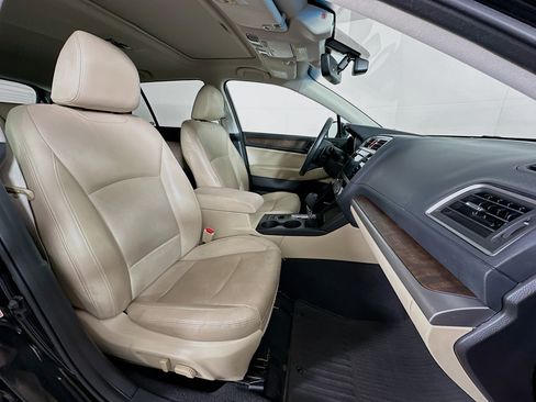 Used 2017 Subaru Outback 2.5i Limited image 33
