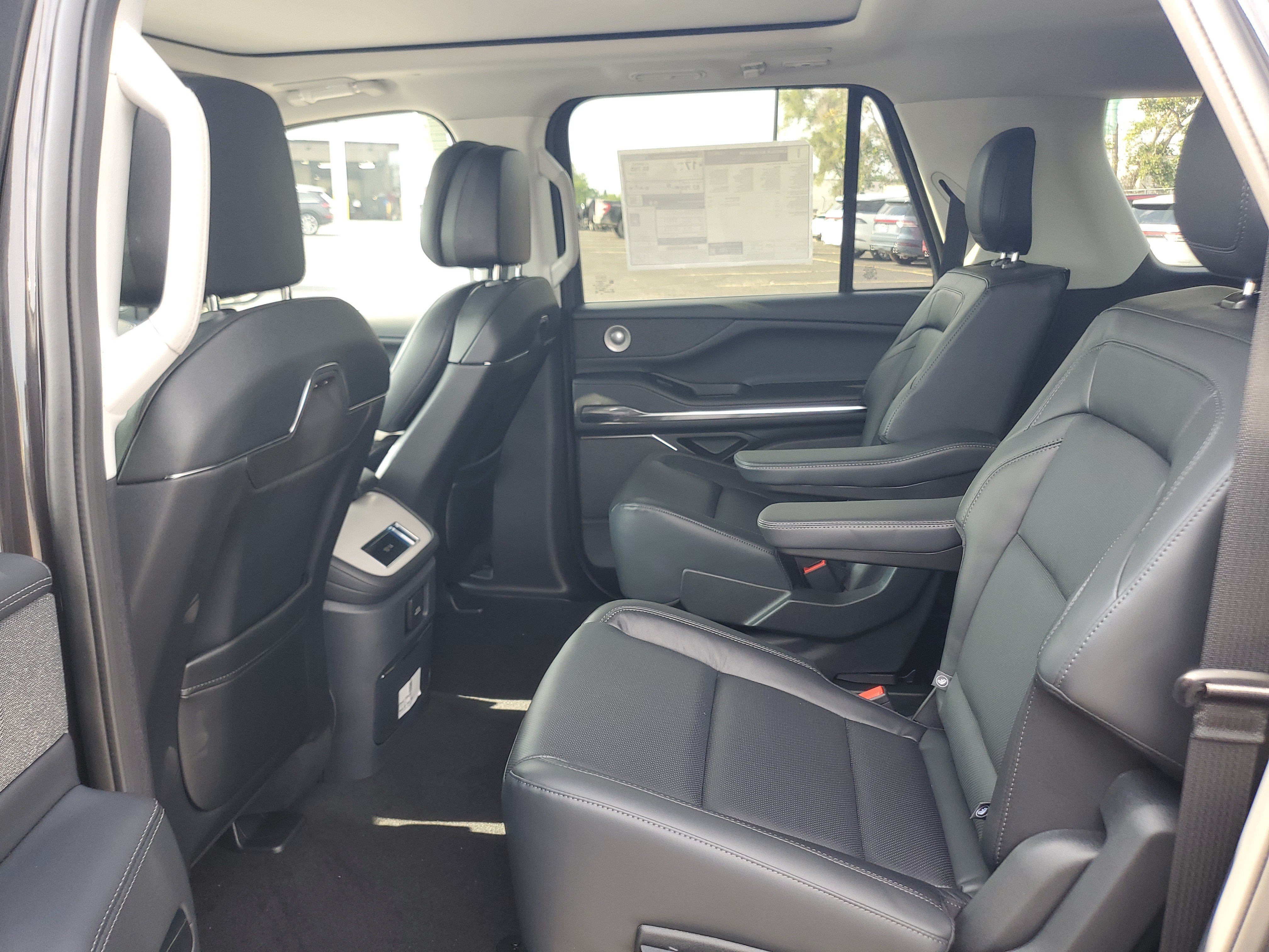 New 2027 Lincoln Navigator L Reserve AWD/4WD image 27