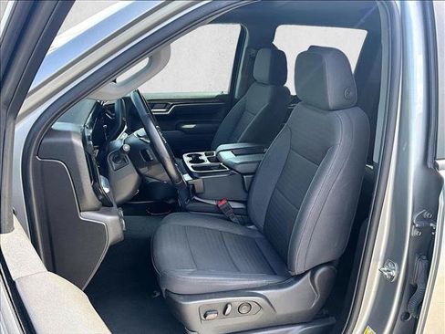 Used 2025 Chevrolet Silverado 1500 LT RWD image 27