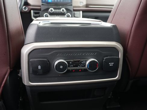 Used 2023 Ford Expedition Max Limited AWD/4WD image 29