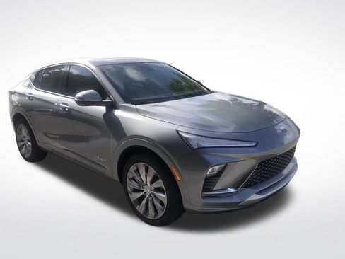 Used 2025 Buick Envista Avenir FWD image 3