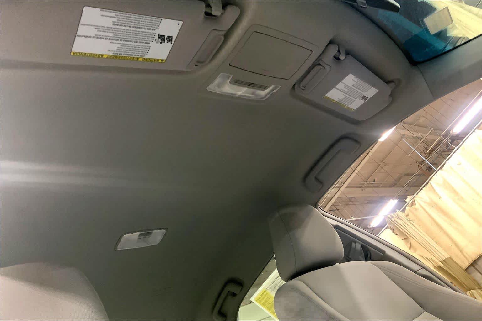 Used 2016 Toyota Camry LE FWD image 14