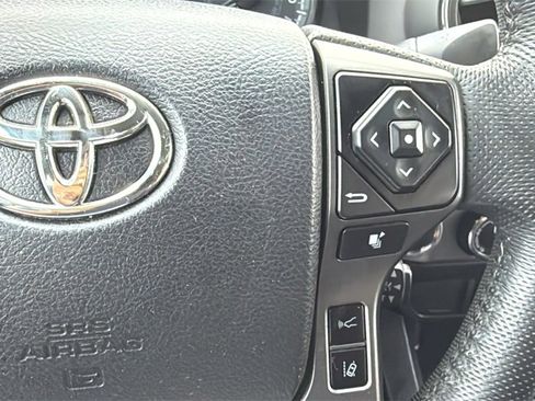 Used 2021 Toyota Tacoma TRD Off-Road image 22