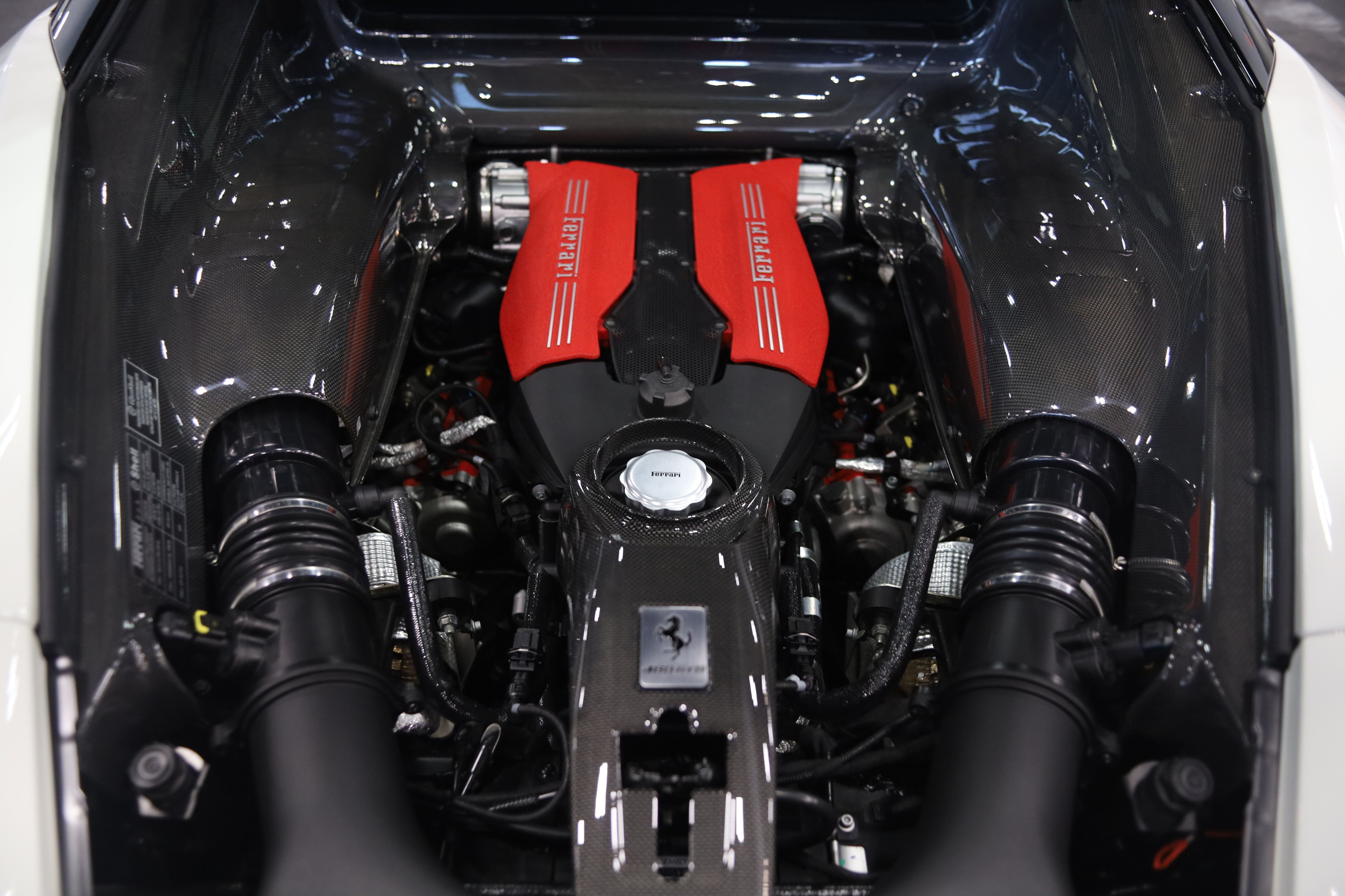 Used 2016 Ferrari 488 GTB RWD image 38