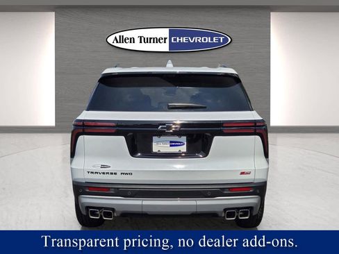 New 2026 Chevrolet Traverse Z71 w/ Enhanced Driving Package image 7