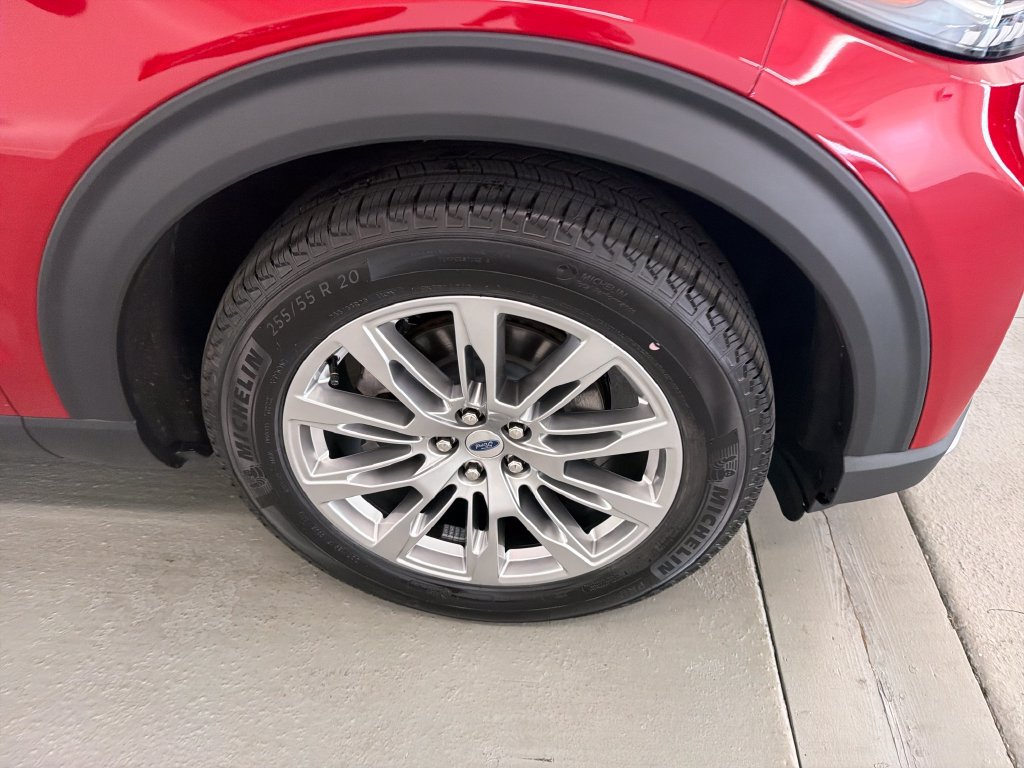 New 2026 Ford Explorer Platinum RWD image 5