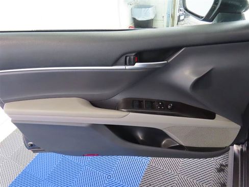 Used 2023 Toyota Camry LE FWD image 11