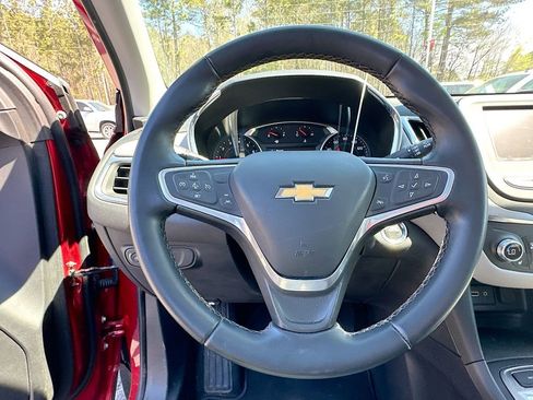 Used 2023 Chevrolet Equinox LT image 18