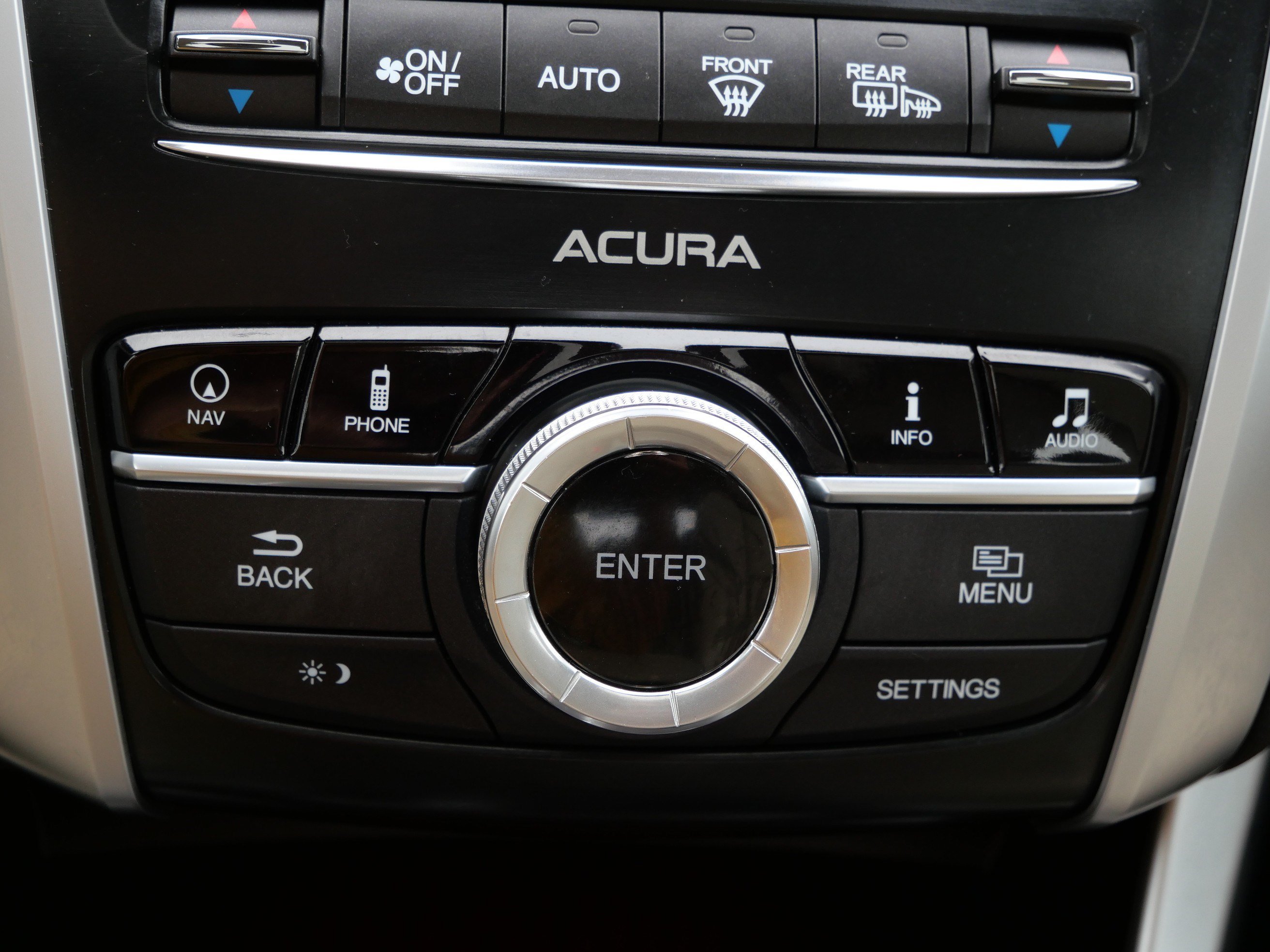 Used 2015 Acura TLX w/ Technology Package FWD image 31