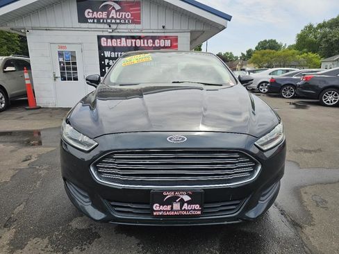 Used 2014 Ford Fusion SE FWD image 3