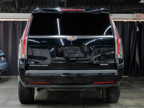 Used 2016 Cadillac Escalade Platinum image 14