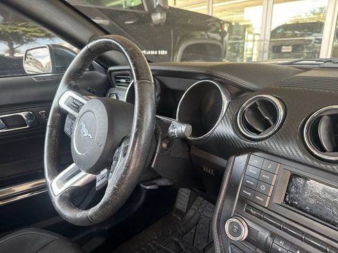 Used 2015 Ford Mustang Convertible RWD image 25