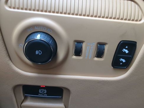 Used 2023 Jeep Grand Wagoneer L Series III w/ Quick Order Packagew 28T AWD/4WD image 34