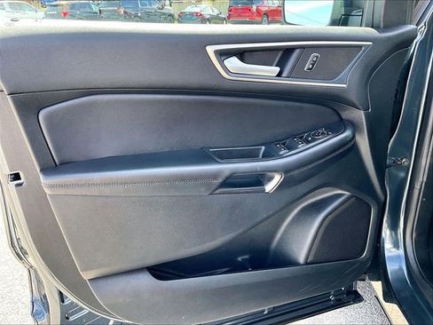 Used 2024 Ford Edge SEL w/ Convenience Package image 9