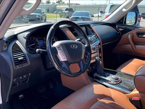 Used 2018 INFINITI QX80 4WD w/ Deluxe Technology Package image 17