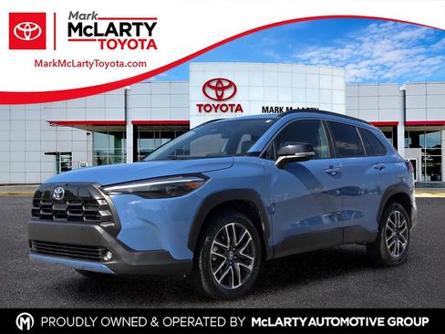Used 2026 Toyota Corolla Cross XLE FWD image 1