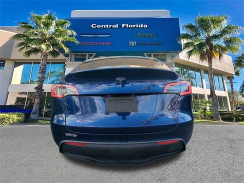 Used 2020 Tesla Model Y Long Range image 6