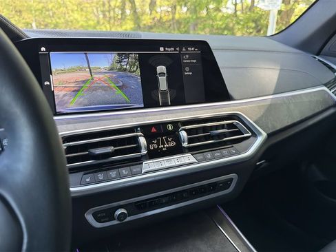 Used 2022 BMW X5 xDrive40i w/ Premium Package AWD/4WD image 24
