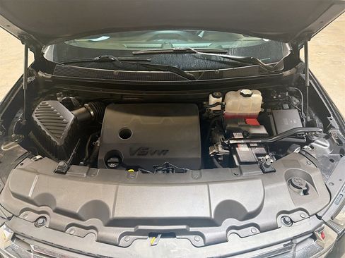 Used 2024 Chevrolet Traverse LT image 31