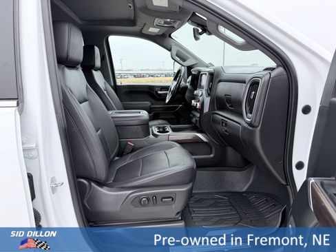 Used 2021 GMC Sierra 2500 SLT w/ SLT Premium Package image 18