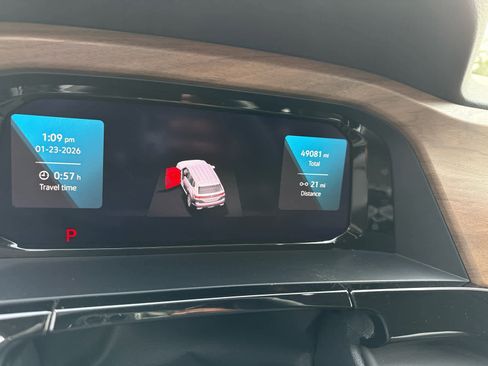 Used 2024 Volkswagen Atlas SE image 7