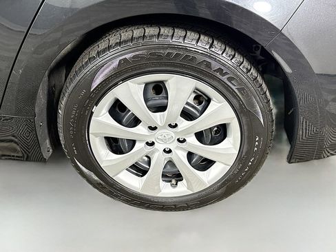 Certified 2021 Toyota Corolla LE image 32