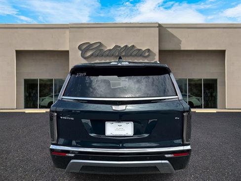 New 2027 Cadillac Vistiq Luxury w/ LPO, Floor Liner Package AWD/4WD image 9