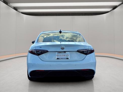 New 2025 Alfa Romeo Giulia image 5