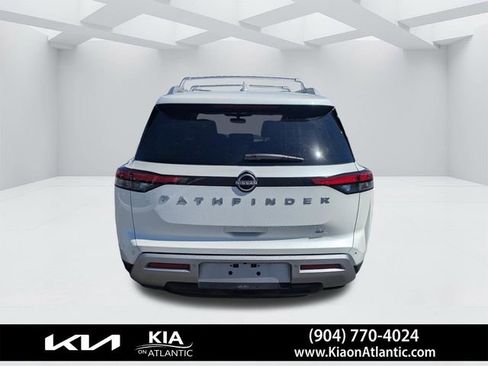 Used 2022 Nissan Pathfinder SL image 4