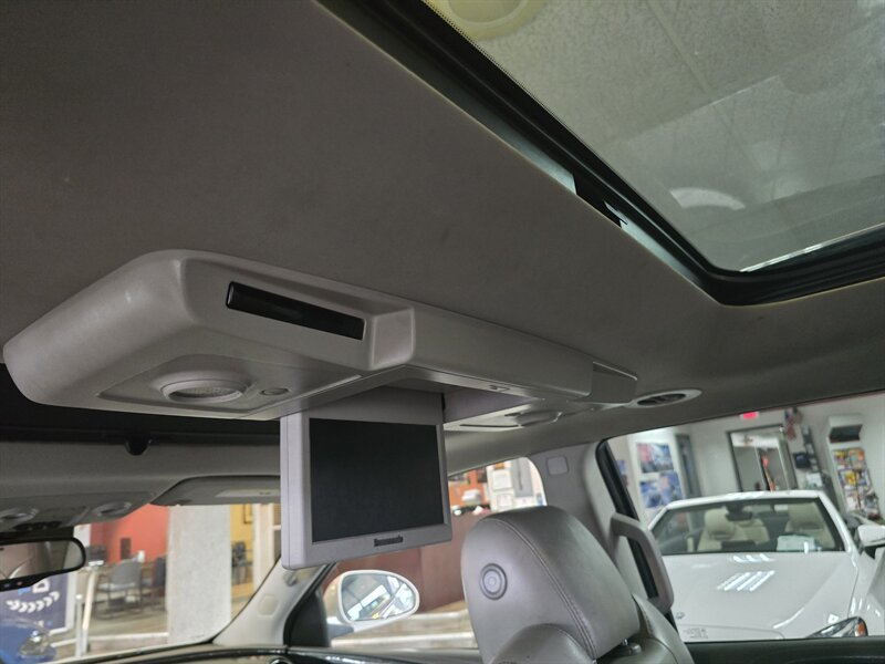 Used 2016 Buick Enclave Premium w/ Experience Buick Package FWD image 19