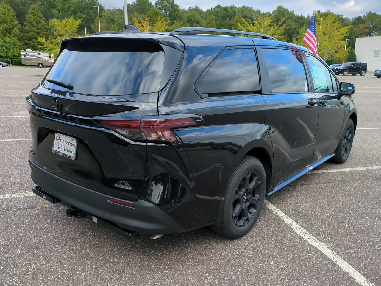New 2026 Toyota Sienna XLE Woodland Edition AWD/4WD image 4