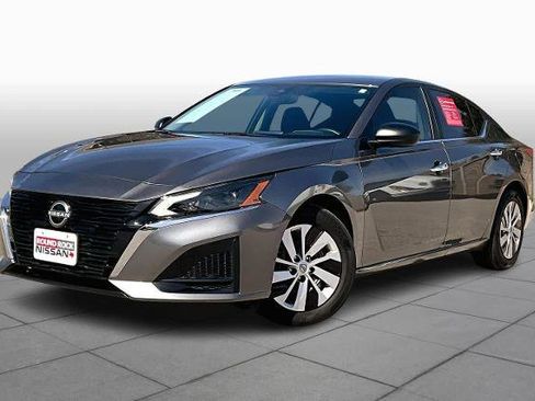 Certified 2025 Nissan Altima 2.5 S image 1